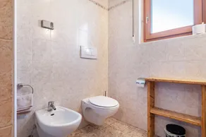 Apartment '3' with Mountain View, Shared Garden and Wi-Fi - Image 5