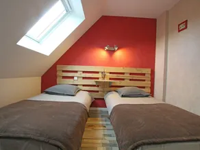 Renovated peaceful house with garden and pets allowed - Image 5