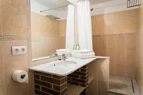 Self catering Can Serrallonga for 15 people - Image 2