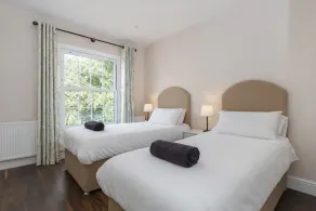 Stubbs House, Loddon, sleeps 20, 2 hot tubs - Image 5