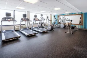 Holiday Inn Express & Suites Ft. Washington - Philadelphia - Image 2