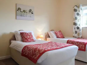 The Racecourse Lodge - Image 3
