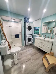 Private, cozy and steps from the beach! - Image 2