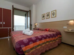 Nice apartment for 7 people with WIFI, pool, TV and terrace - Image 5
