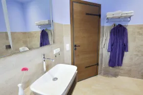 Rittmeister FeWo im historischen Gutshof mit Schwimmbad und Sauna - Image 4