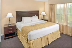 Williamsburg | Family Heritage Stay | Pool + Hot Tub | 2BR Condo - Image 5