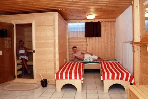 Vacation apartments for 6 people with pool, sauna and riding facilities - Image 2