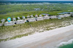 Azure Waves – Ferienwohnung mit 4 Schlafzimmern direkt am Meer, 2 Pools, Tennisplatz und Meerblick - Image 2