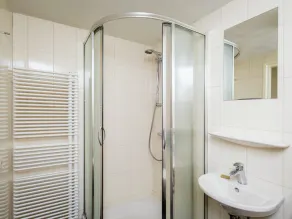 Spacious Holiday Home in Leende With Garden - Image 2