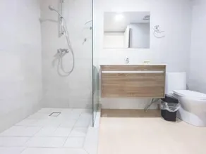 Luxury 3 Bedroom Oceanview apt parkingandbalcony - Image 2