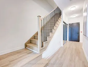 Luxurious large and stylish townhome with EV parking - Image 2