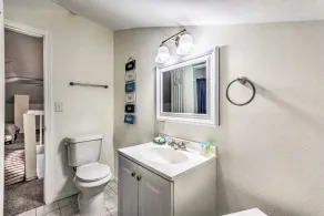 Sweet Beach Serenity for Families-8 mins from beach! With Pool! - Image 5