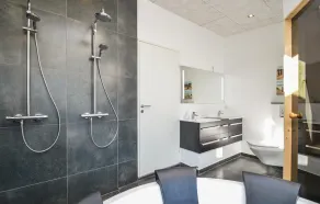 Amazing Home In Væggerløse With Wifi - Image 4