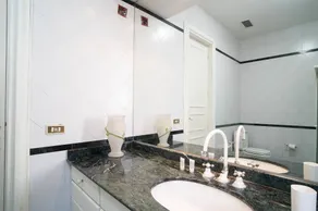 Holiday Apartment \"Don Camillo\" with Sea View & Wi-Fi - Image 5