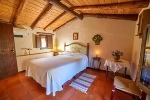 Finca 'Navalgatos' mit Bergblick, privatem Pool und privater Terrasse - Image 4