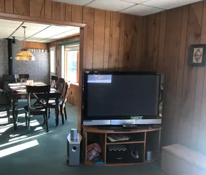 Dog-Friendly large rural Estate just outside Alex Bay with hot tub and pool! - Image 5