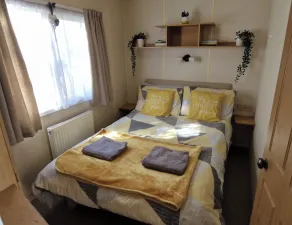 Woodland View Dog Friendly Spacious Lodge - Image 4