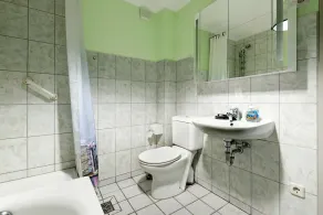 House in the city center with a garden, terrace, and internet; pets allowed - Image 2
