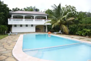Enjoy your getaway at this beautiful hidden jewel in Kilifi creek - Image 4