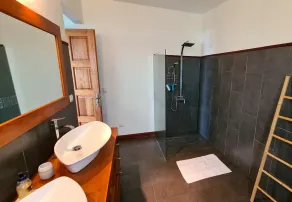 Great pool villa with very high speed Wifi, air conditioning, billiards! - Image 3