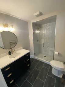 Large Family Bungalow Sleeps 14, Close to Grand Park, Newly Renovated Private  - Image 4