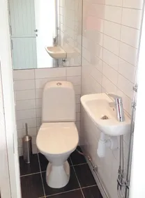 Petite maison confortable avec WC et WiFi gratuit - Image 3