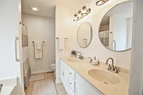 Pet Friendly 3 bed/2 bath home in the Clearwater Community! Pool, Tennis, Beach Town, WIFI, Pets Allowed! - Image 3