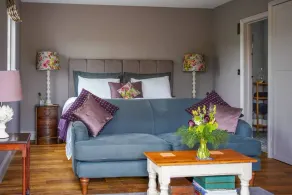 The Old Engineer - Boutique rural retreat - Image 4