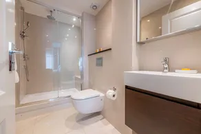 Queensgate Court Apartments - Image 4