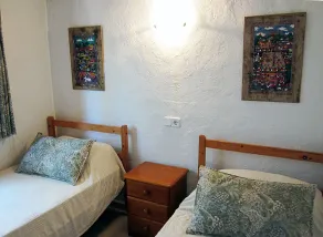 STUNNING HILLSIDE POSITION MED PRIVAT POOL OCH TERRACERAD GARDEN - UK TV och WIF - Image 2