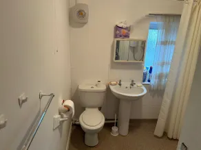 Stunning 3-bed House in Burnley - Image 3