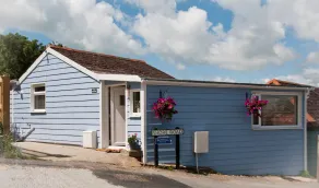 Coastal cottage with sea views, lovely village location, 2 mins from seafront. - Image 5