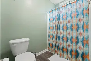 🌟Downtown Pensacola Getaway!🌟 Fenced in yard for fur babies! - Image 2