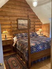 Gorgeous Log Home featuring  8-person outdoor HOT TUB-available year round. - Image 5