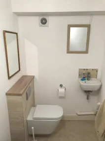 Apartment-Superior-Ensuite with Shower-City View - Image 4
