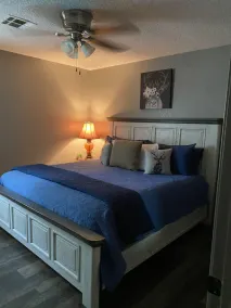 Comfortable country home. Sleeps 10 - Image 4