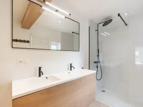 Spacious Family Holiday Home - Image 3