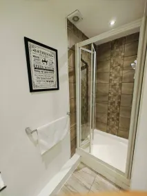 4BR Modern Ormeau House - Image 3
