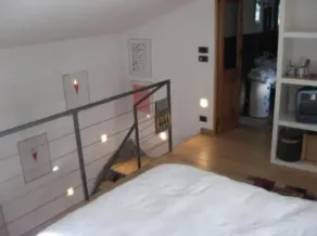 Solto Collina: Hus omgivet af grønne områder - Image 3