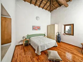Fin lejlighed for 6 personer med klimaanlæg, pool, WIFI, TV, balkon og kæledyr tilladt - Image 3