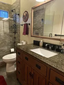 Chambre spacieuse 5 BR / 3 BA Great Location Tahoe City Home - Image 5