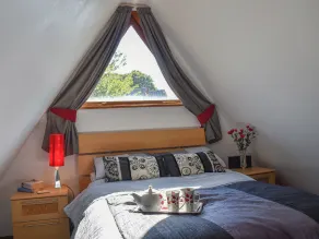 2 bedroom accommodation in Kingsdown, near Deal - Image 4