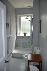 Delightful quiet space, very close to the town & promenade. - Image 2