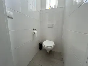 Comfortable 4 private rooms in shared Apt Perfect for Groups & Friends - Image 4