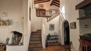 Chalet généreuse et romantique avec vue sur la montagne dans un endroit calme - Image 2