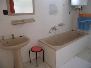 Holiday apartment with gazebo and pool - Image 2