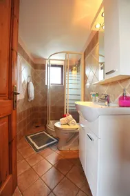 Appartement « Villa Casa Bianca Purple » avec vue mer, piscine partagée & Wi-Fi - Image 2