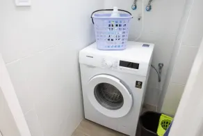 NRA ESFCTU0000460370001617920000000000000CV-VUT0051773-V3Die Wohnung in Cullera verfügt über 2 Schlafzimmer und bietet Platz für 6 Personen.62 m² große Unterkunft.Es verfügt über einen Aufzug, eine Waschmaschine, ein Bügeleisen, einen Trockner, e - Image 2