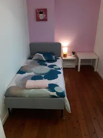 L'escale Arquaise, A casa com um jardim de flores - Image 4