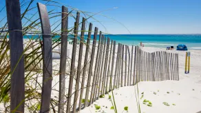 Beach Haven! 2BR 2BA Sleeps 6! Coastal paradise awaits! - Image 3
